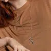 Кулон кошка на девушке фото